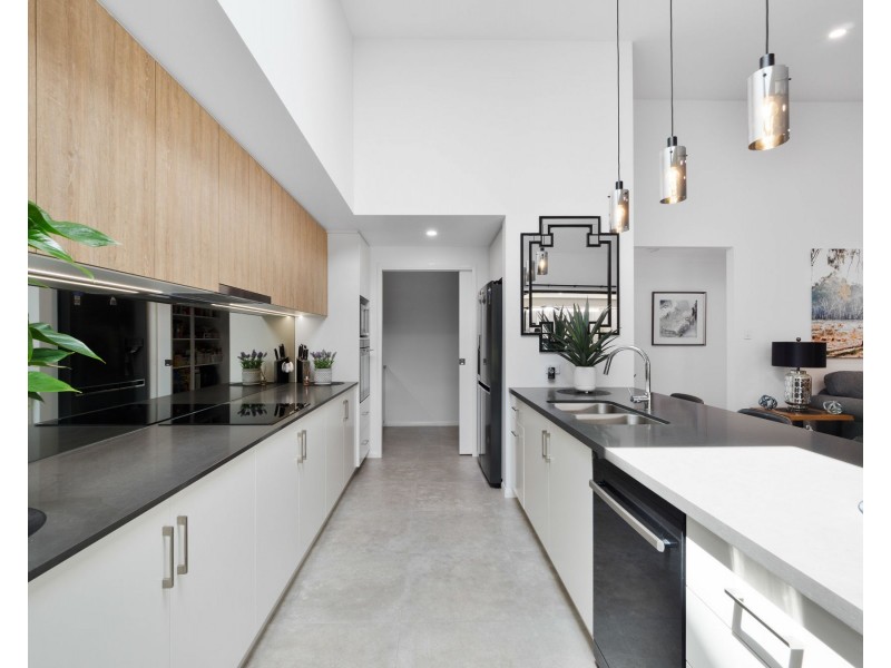 56 O’Neill Circuit, Kearneys Spring QLD 4350