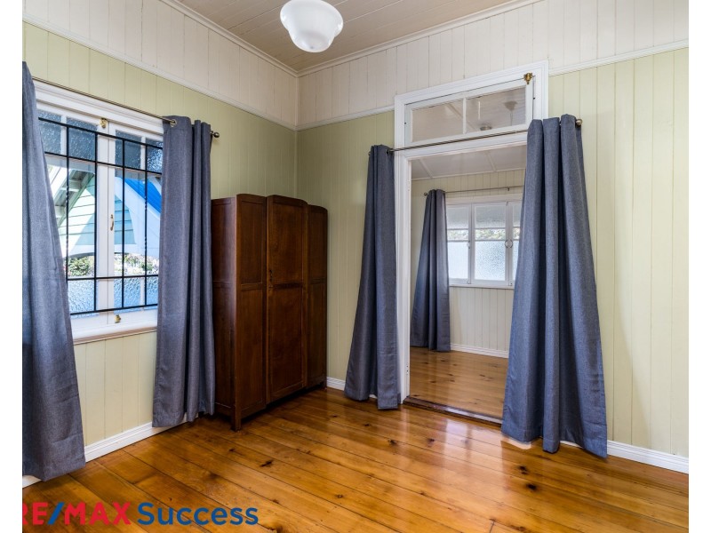 4 Lydwin Crescent, East Toowoomba QLD 4350