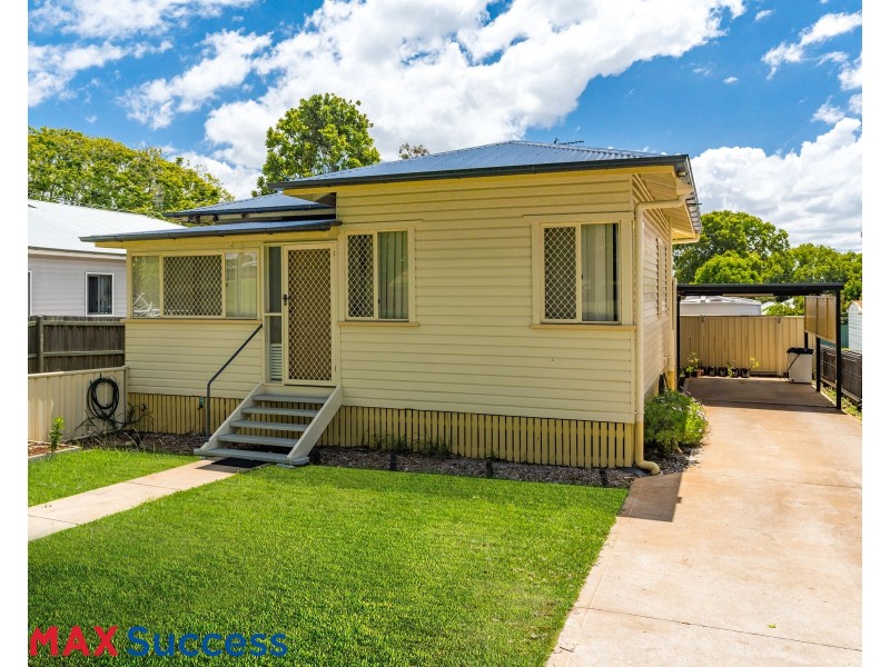 273A Geddes St, Centenary Heights QLD 4350