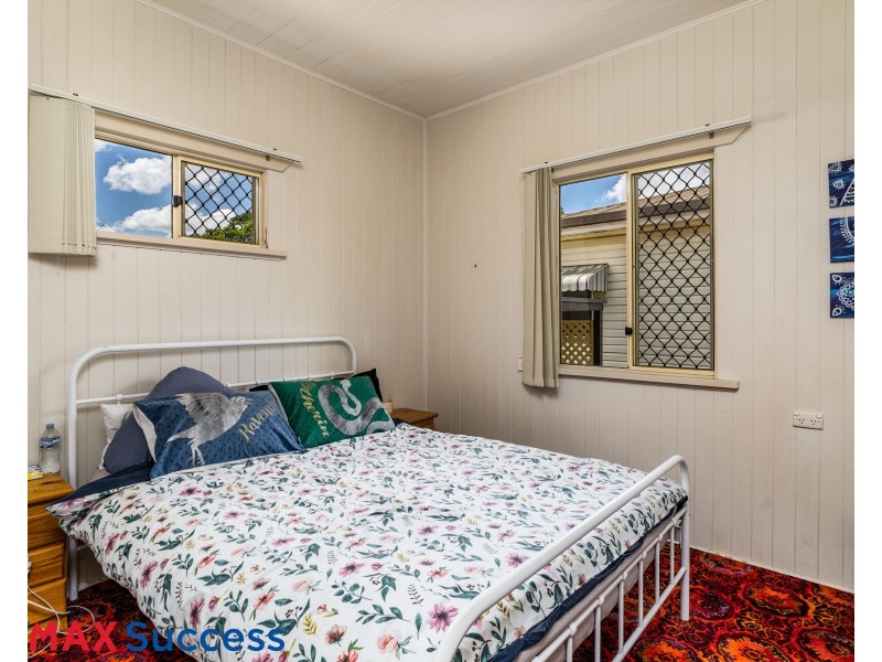 273A Geddes St, Centenary Heights QLD 4350