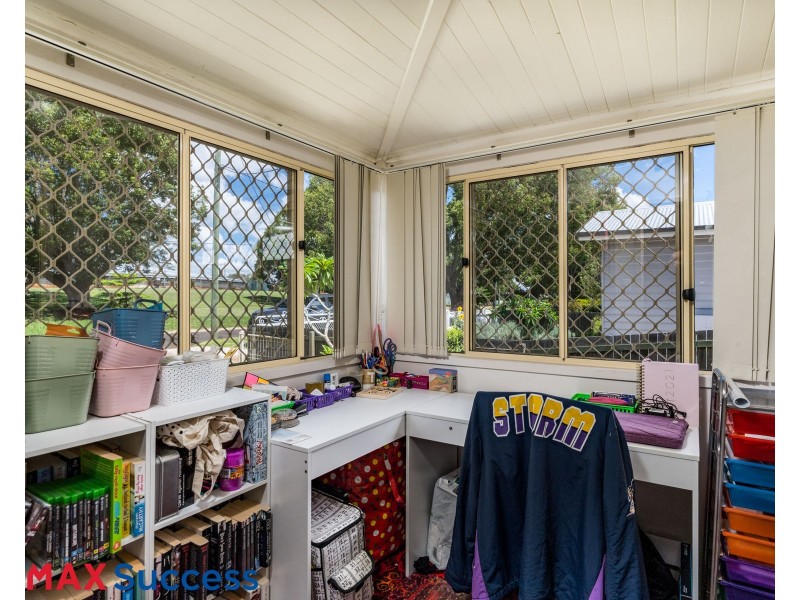 273A Geddes St, Centenary Heights QLD 4350