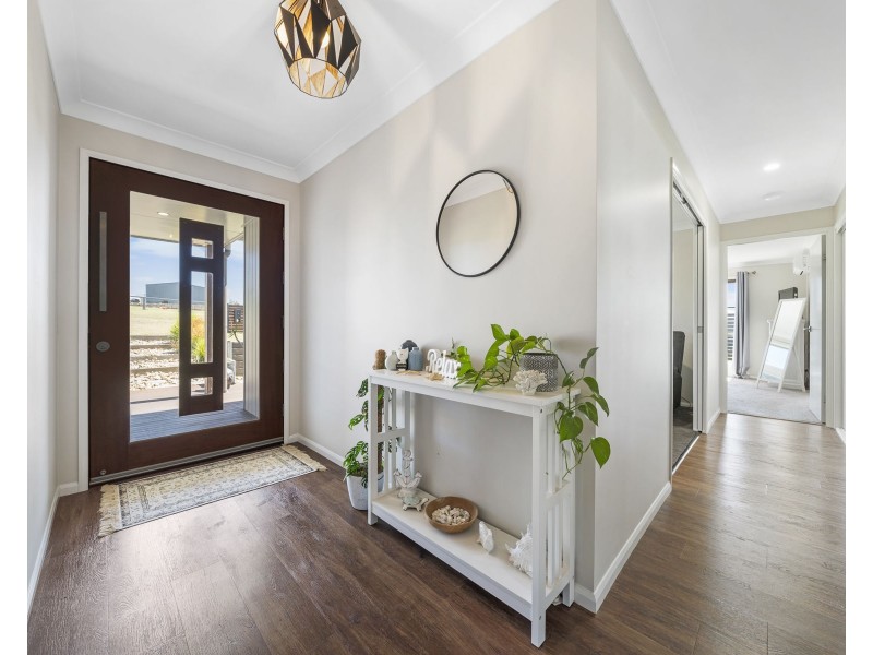 30 Sunshine Way, Kingsthorpe QLD 4400