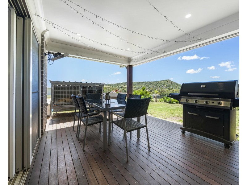 30 Sunshine Way, Kingsthorpe QLD 4400