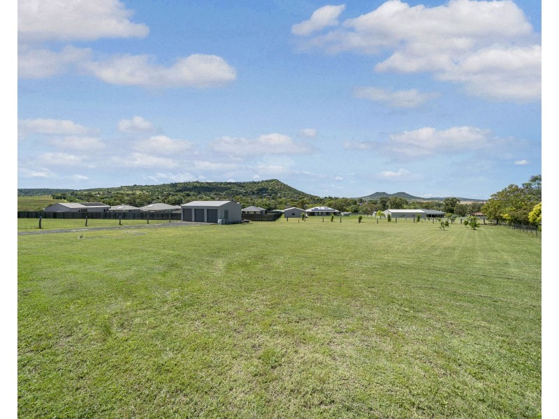 30 Sunshine Way, Kingsthorpe QLD 4400