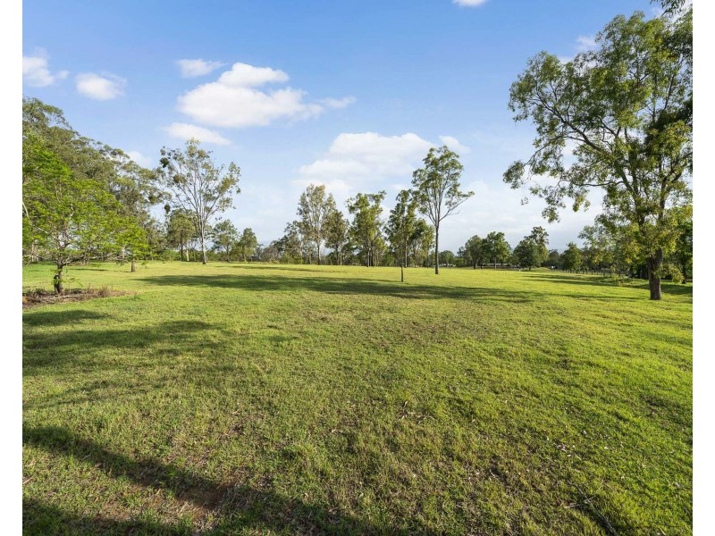 26 Karina Street, Placid Hills QLD 4343