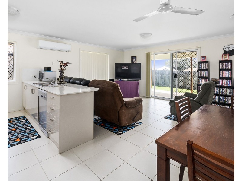 12 Farrer Street, Cranley QLD 4350