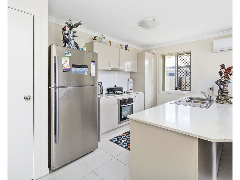 12 Farrer Street, Cranley QLD 4350