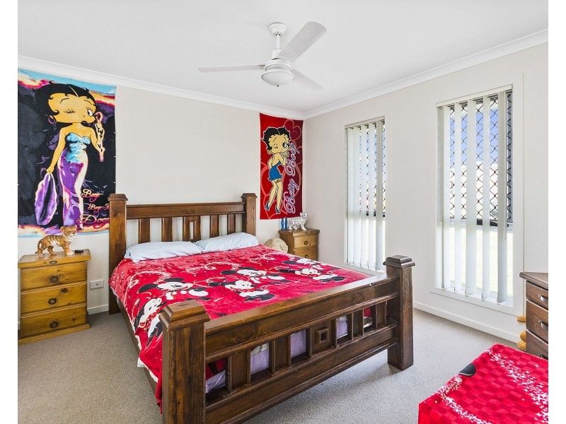 12 Farrer Street, Cranley QLD 4350
