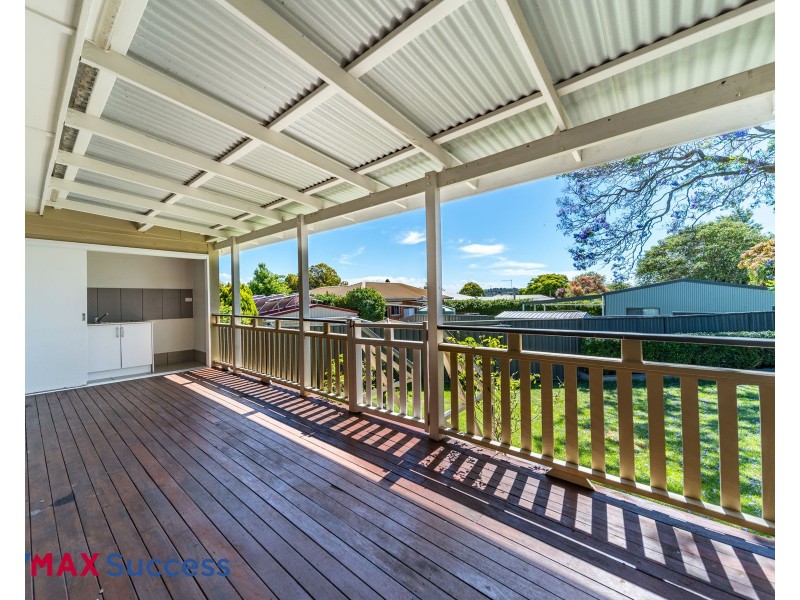 20 Leichhardt Street, Centenary Heights QLD 4350