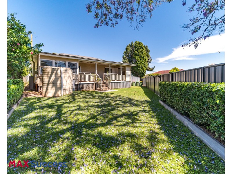 20 Leichhardt Street, Centenary Heights QLD 4350