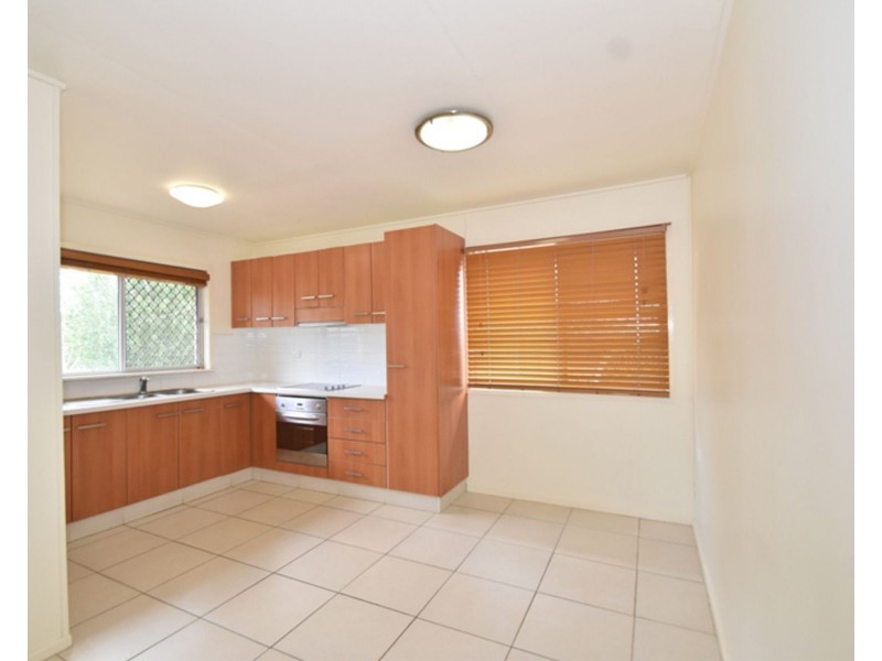 1/24 Wentworth Street, Centenary Heights QLD 4350