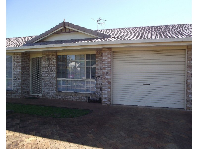 2/13 Mirle Street, Newtown QLD 4350