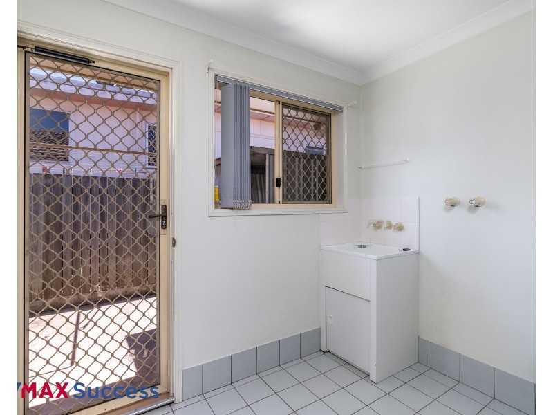 2/13 Mirle Street, Newtown QLD 4350
