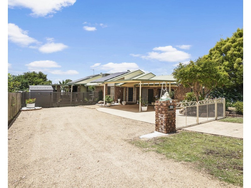 30 Werth Street, Oakey QLD 4401