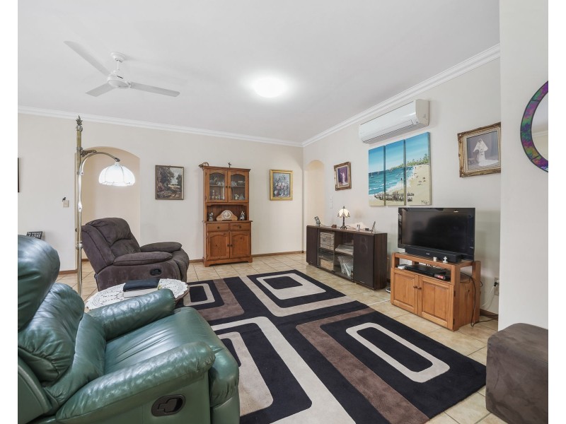 2 Hennenlotter Court, Kearneys Spring QLD 4350