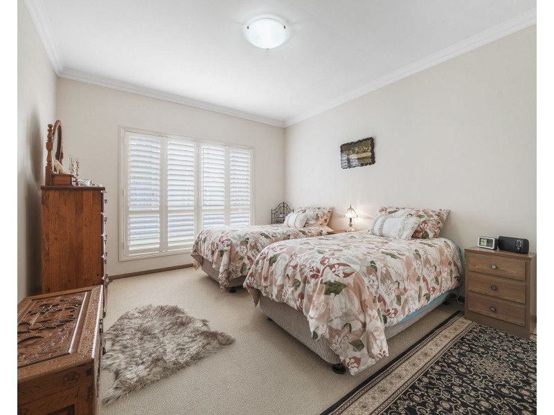 2 Hennenlotter Court, Kearneys Spring QLD 4350