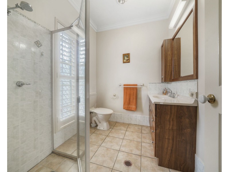 2 Hennenlotter Court, Kearneys Spring QLD 4350