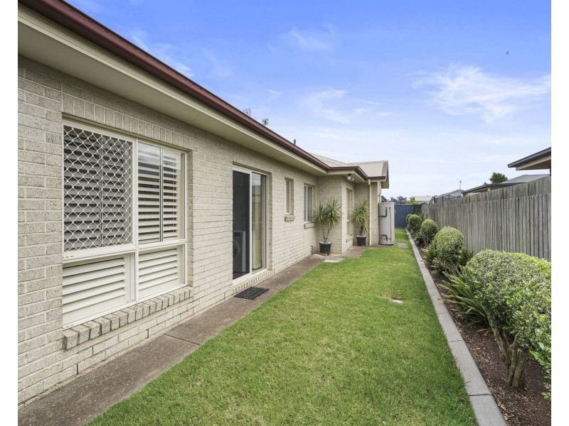 2 Hennenlotter Court, Kearneys Spring QLD 4350