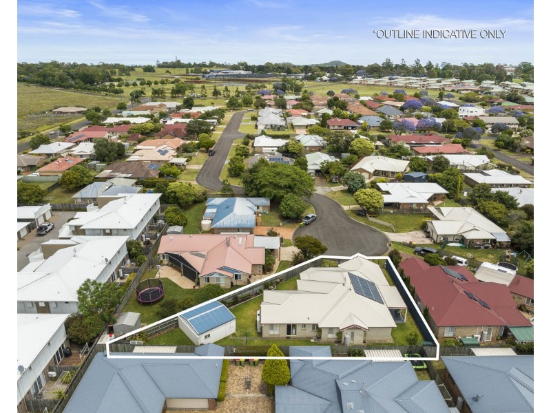 2 Hennenlotter Court, Kearneys Spring QLD 4350