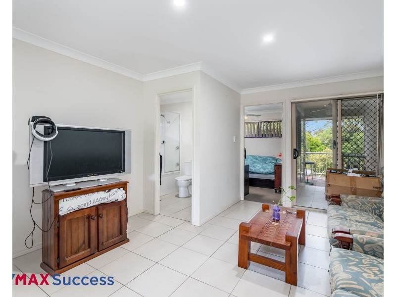 17 Carlin Street, Glenvale QLD 4350