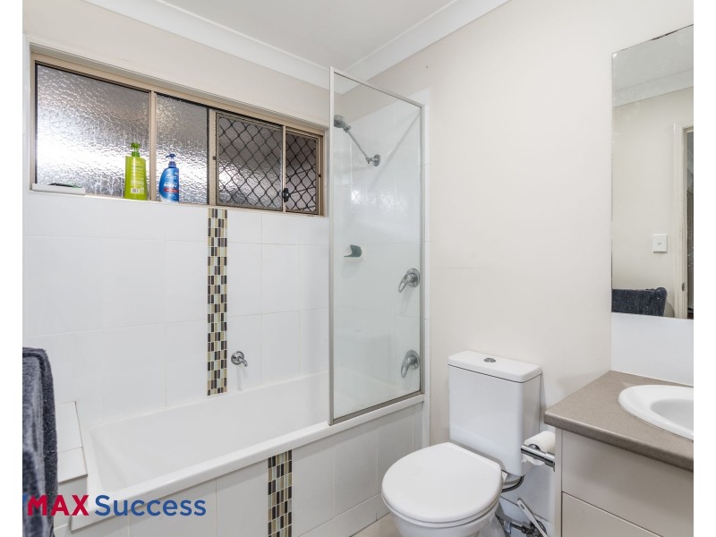 17 Carlin Street, Glenvale QLD 4350