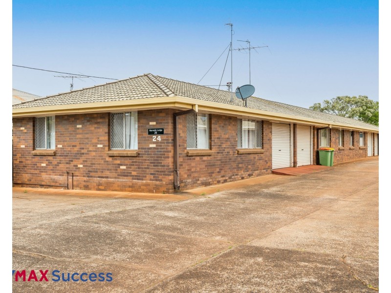 2/24 Warwick Street, Harristown QLD 4350