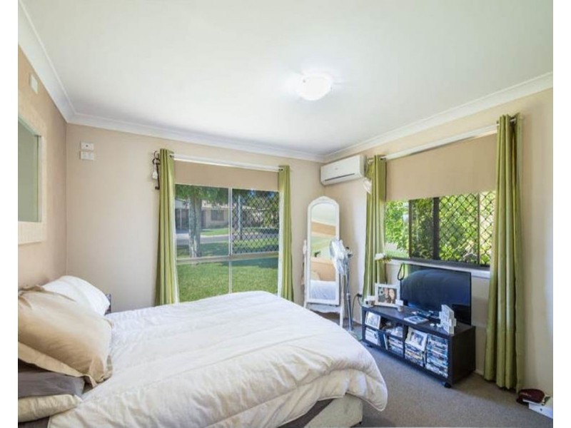 20 Hinkler Crescent, Wilsonton QLD 4350