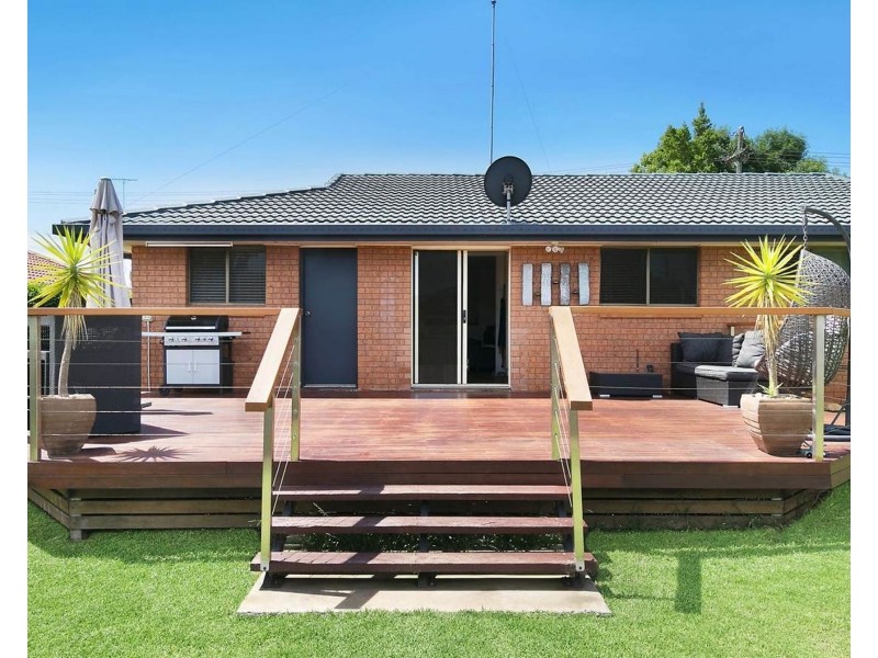 20 Hinkler Crescent, Wilsonton QLD 4350