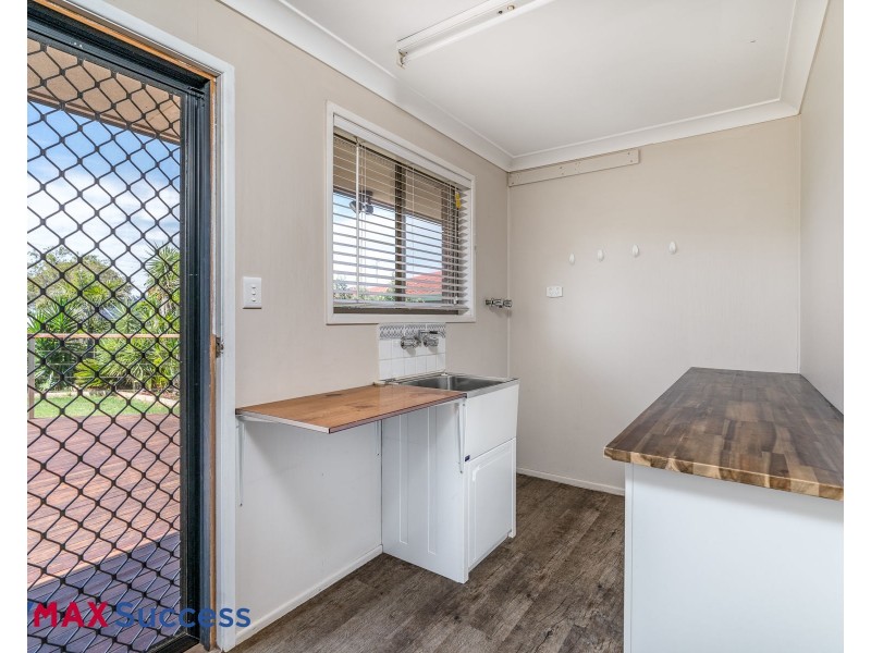 20 Hinkler Crescent, Wilsonton QLD 4350