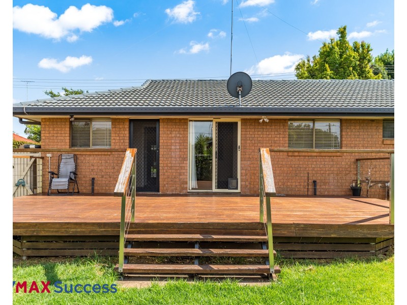 20 Hinkler Crescent, Wilsonton QLD 4350