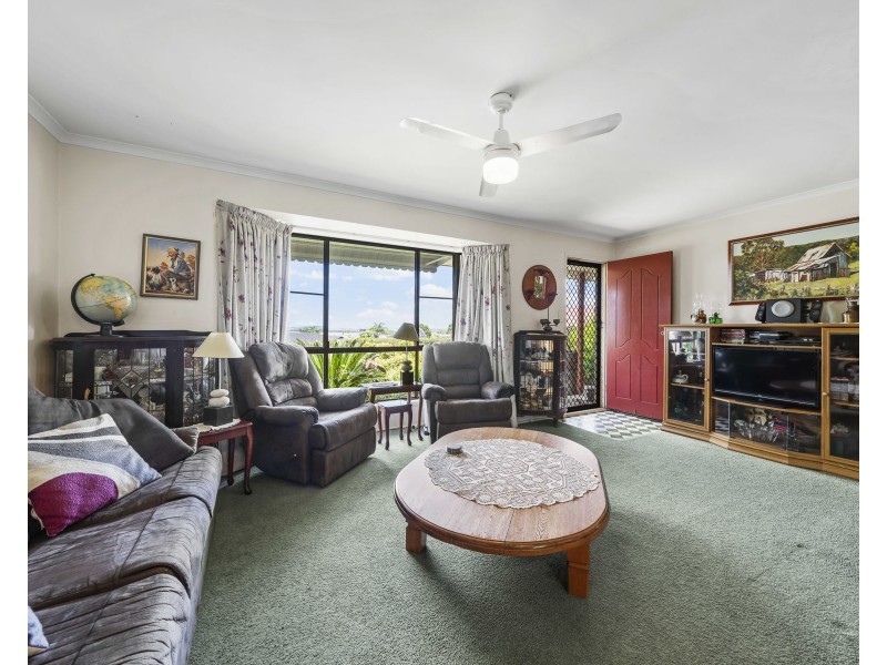 14 Belclaire Drive, Westbrook QLD 4350