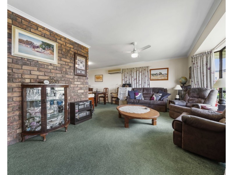 14 Belclaire Drive, Westbrook QLD 4350