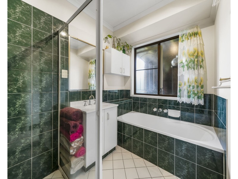 14 Belclaire Drive, Westbrook QLD 4350