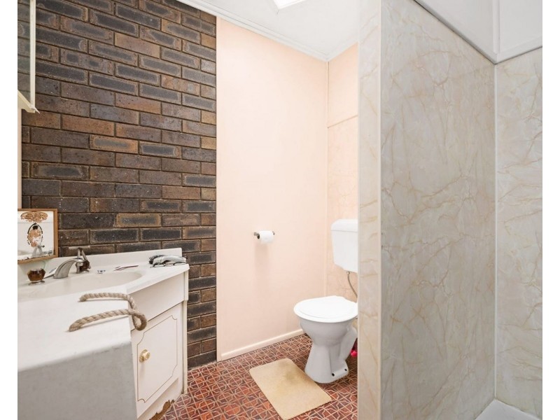 1-3/2 Cullen Court, Rockville QLD 4350