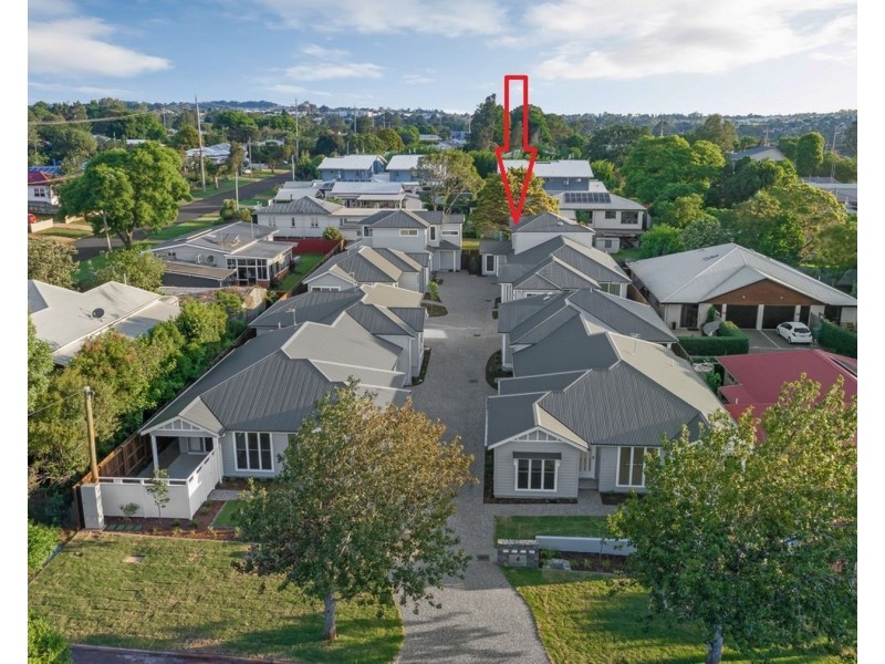 8/4 Denis Street, South Toowoomba QLD 4350