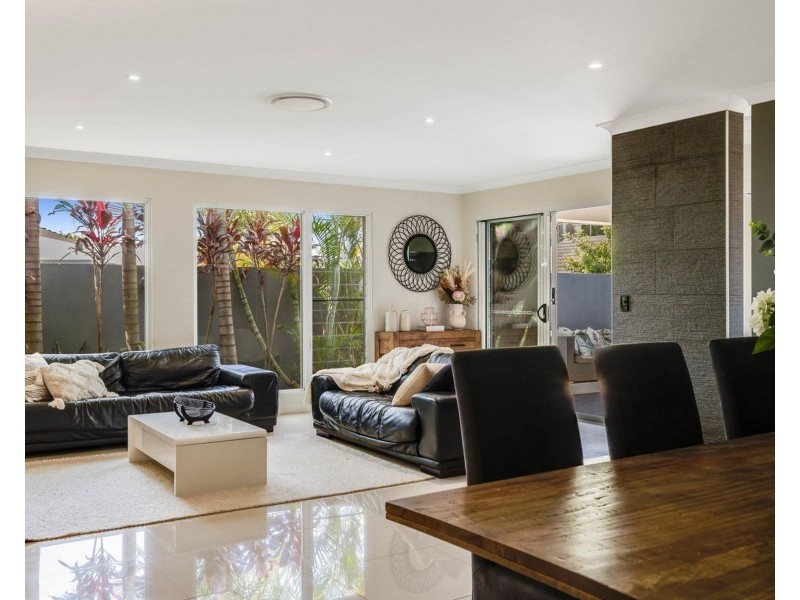 5 Argus Court, Middle Ridge QLD 4350