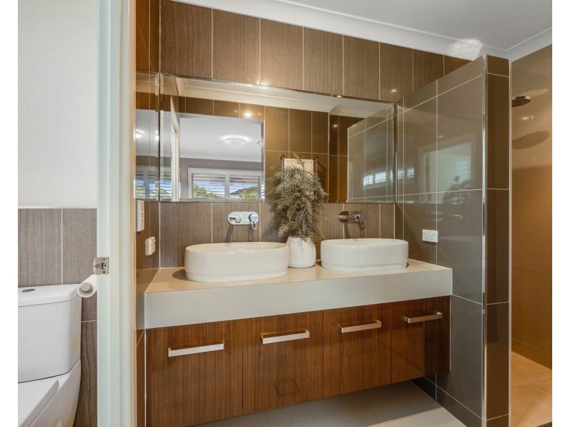 5 Argus Court, Middle Ridge QLD 4350