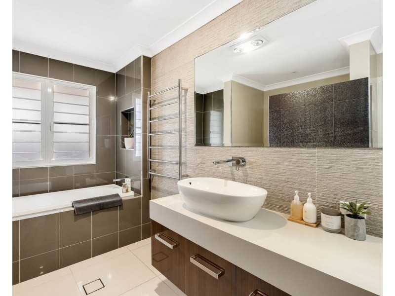 5 Argus Court, Middle Ridge QLD 4350