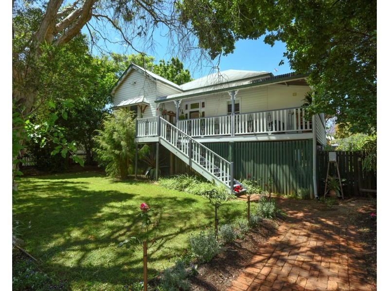 192 South Street, Centenary Heights QLD 4350