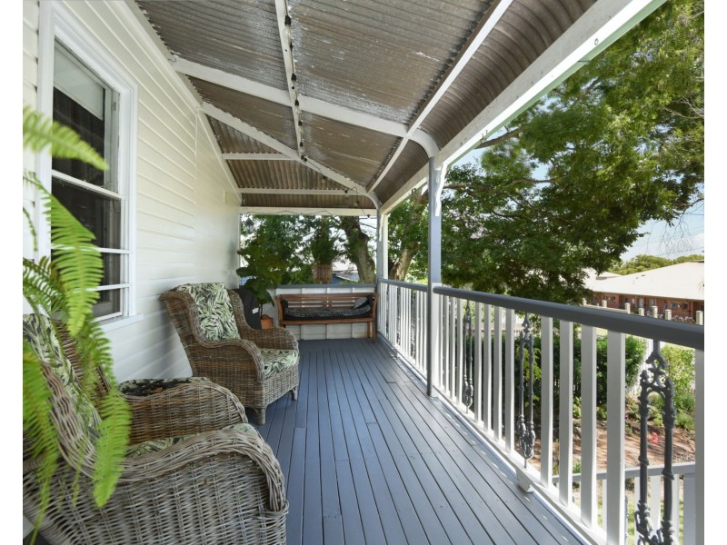 192 South Street, Centenary Heights QLD 4350