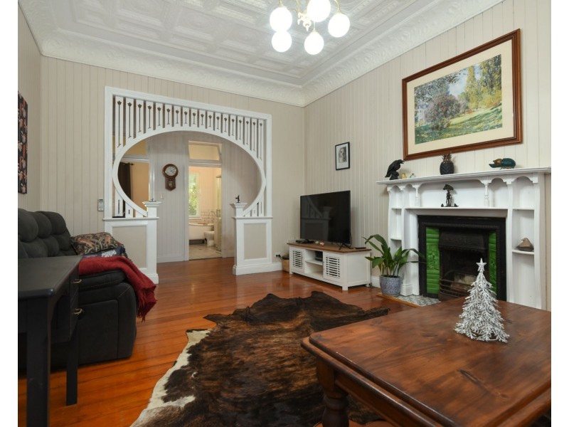 192 South Street, Centenary Heights QLD 4350