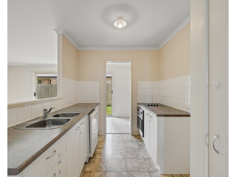 7 Todd Court, Kearneys Spring QLD 4350