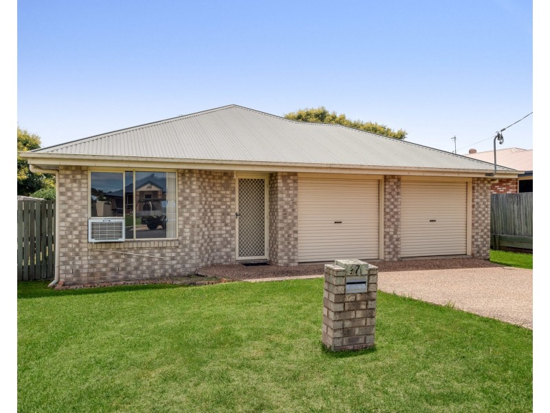 7 Todd Court, Kearneys Spring QLD 4350