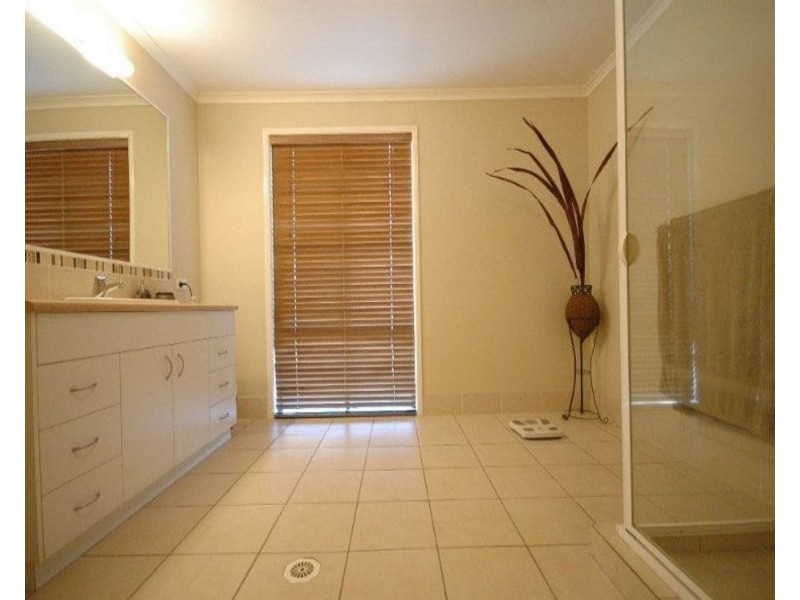 60 Westfield Drive, Westbrook QLD 4350