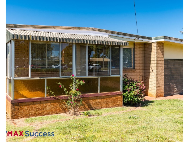 374 Bridge Street, Wilsonton QLD 4350