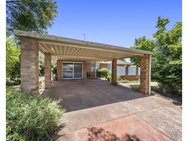10 Marigold Street, Centenary Heights QLD 4350