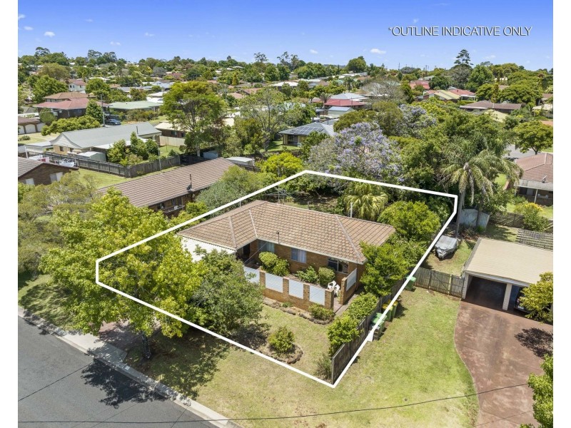 10 Marigold Street, Centenary Heights QLD 4350