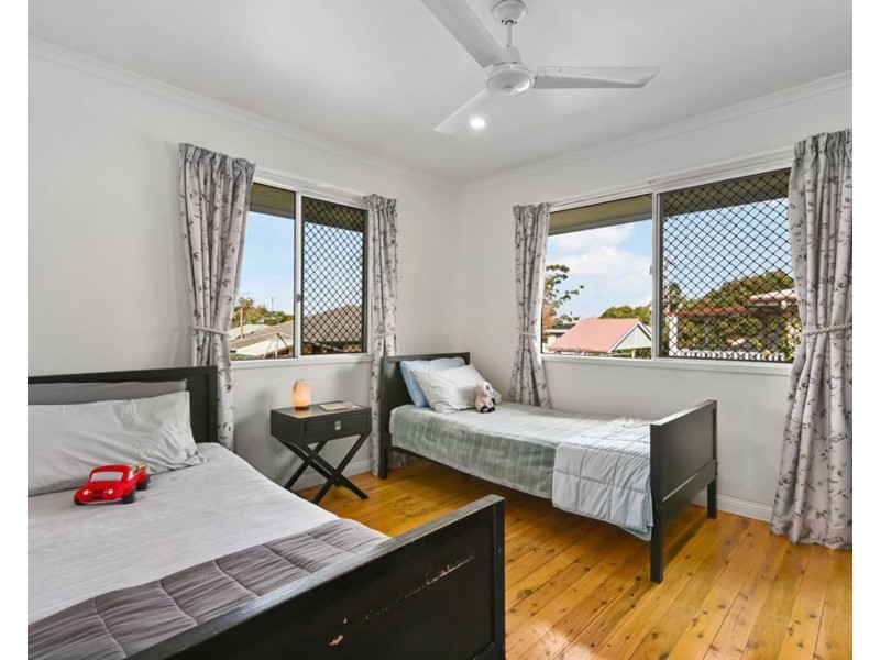 28 Hampton Street, Newtown QLD 4350