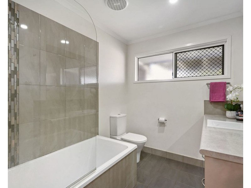 28 Hampton Street, Newtown QLD 4350