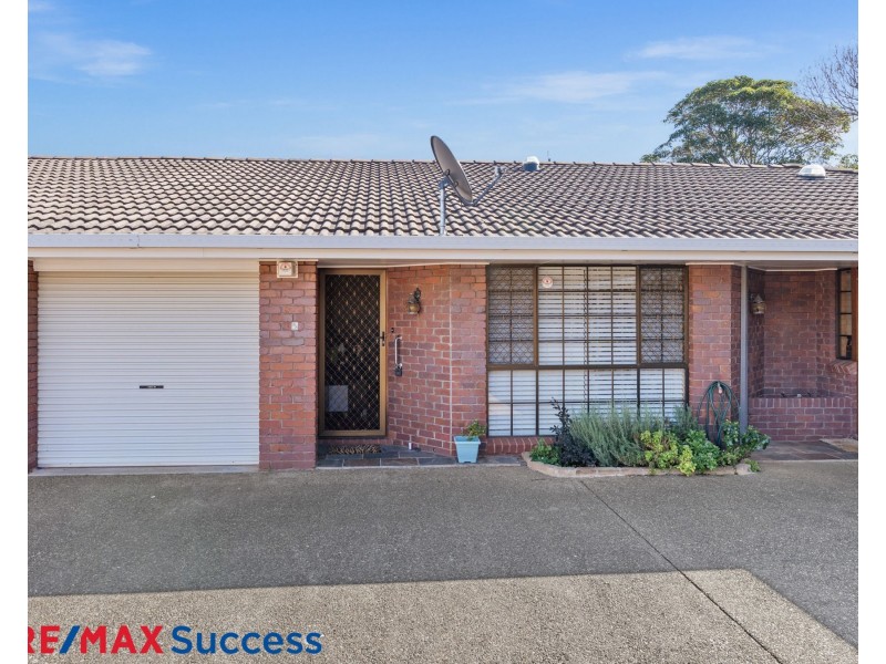 2/11a Gatfield Street, Newtown QLD 4350